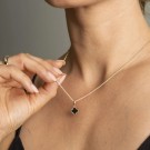 991784 PAN JEWELRY - ANHENG MED SORT KLØVER I FORGYLT SØLV - BREDDE: 10 MM x HØYDE: 17 MM thumbnail